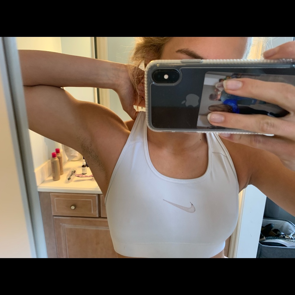 sports bra